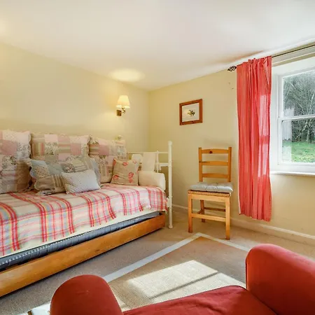 Holiday home 3 Bed In Sz065 *